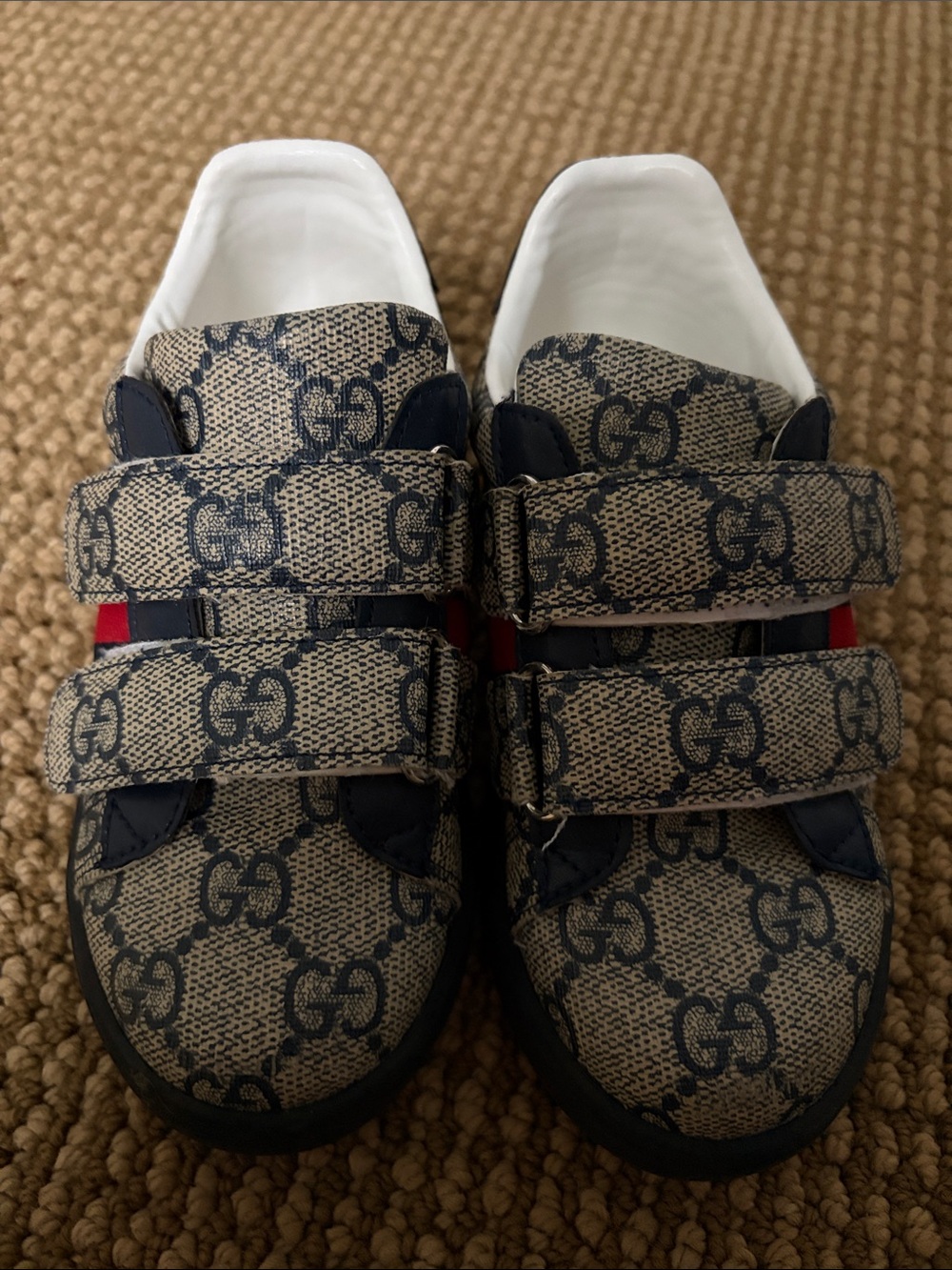 Gucci Kids GG Supreme Velcro Sneakers in Beige, Navy and Red